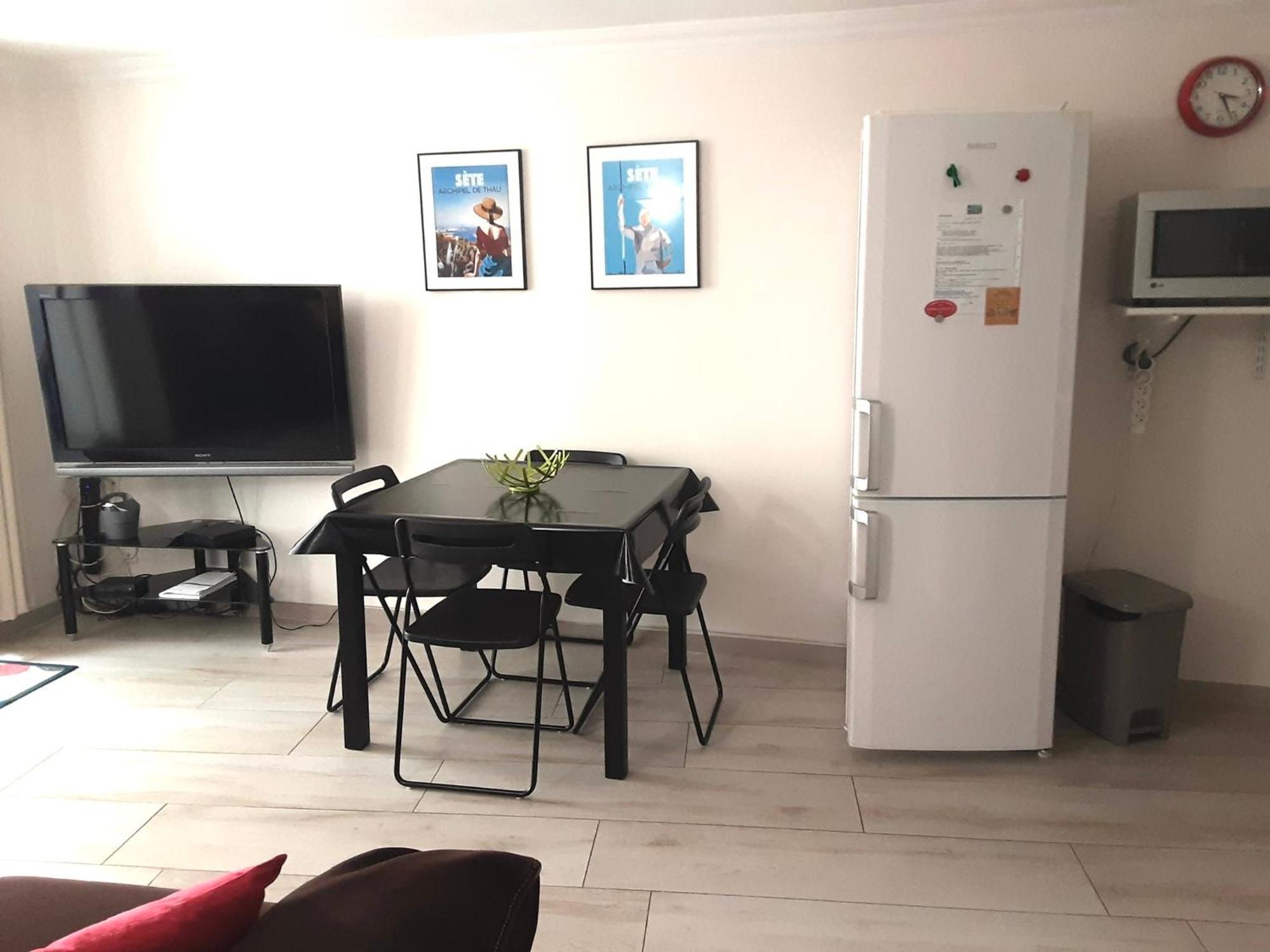Le Cocon Setois, Clim, Patio Et Garage Pour Vehicule Type Golf, Linge De Lit Et Serviettes Inclus Sète Esterno foto
